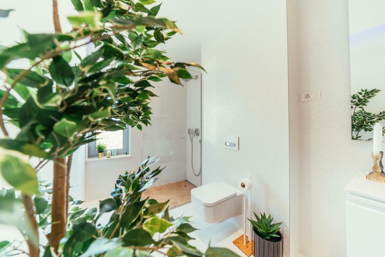 Unique Luxury Designers Apartment Right Next To The Beach Sukošan Eksteriør billede